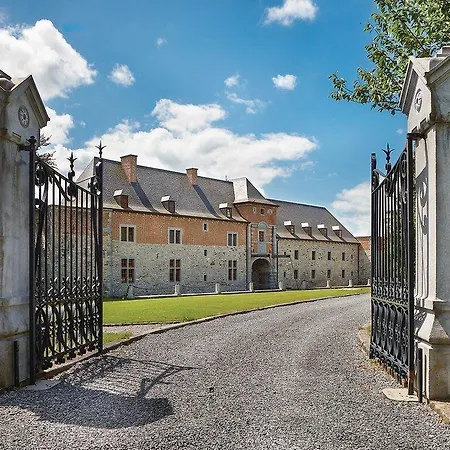 Le Chateau Nyaraló Beauraing