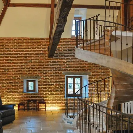 Semesterbostad Le Chateau *